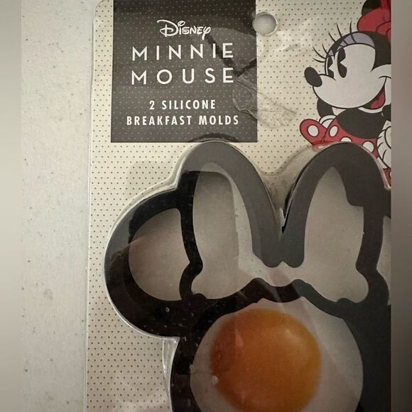 Disney Minnie Mouse silicone breakfast molds - Picture 2 of 6